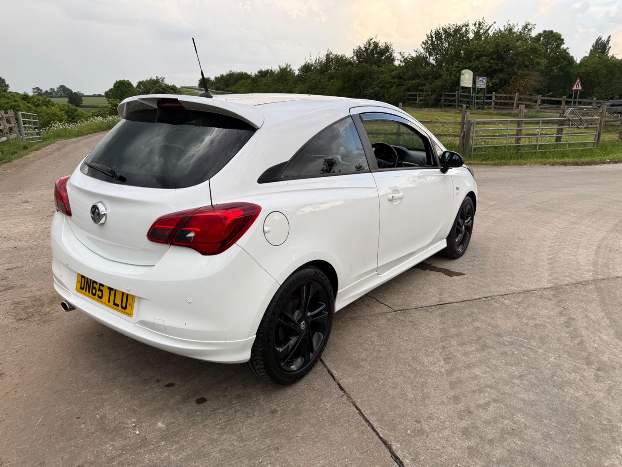 Vauxhall Corsa 1.4i ecoTEC Limited Edition Euro 6 3dr — photo 75 of 96